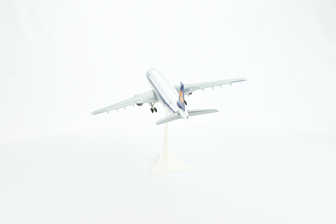 1:200 Lufthansa 300 D-AIAC