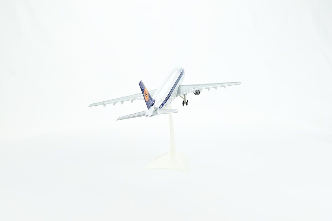 1:200 Lufthansa 300 D-AIAC