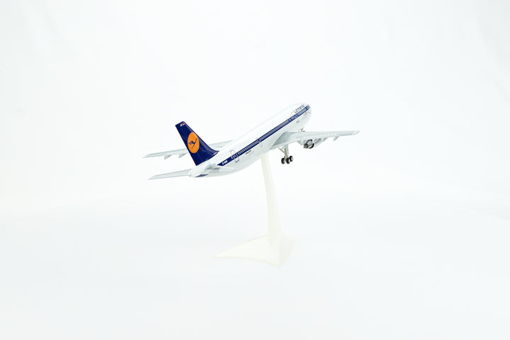 1:200 Lufthansa 300 D-AIAC