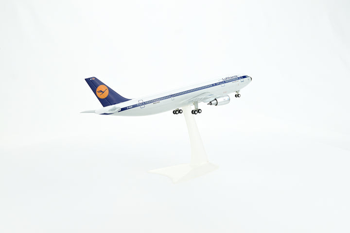 1:200 Lufthansa 300 D-AIAC