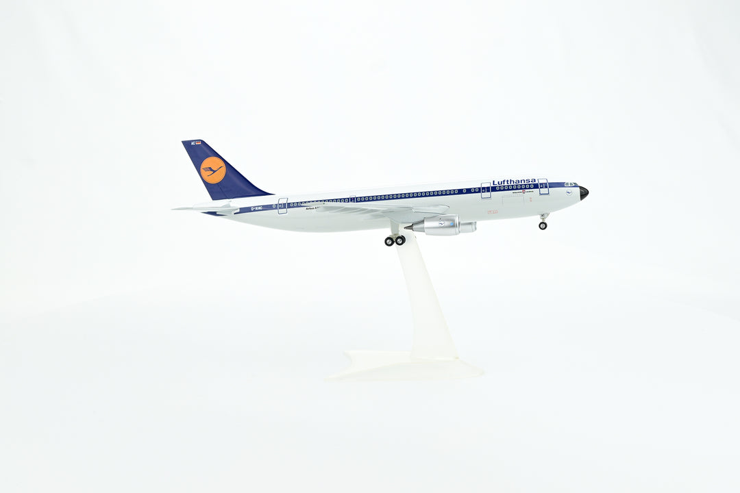 1:200 Lufthansa 300 D-AIAC