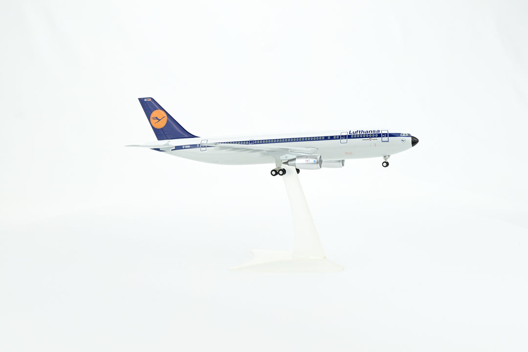 1:200 Lufthansa 300 D-AIAC