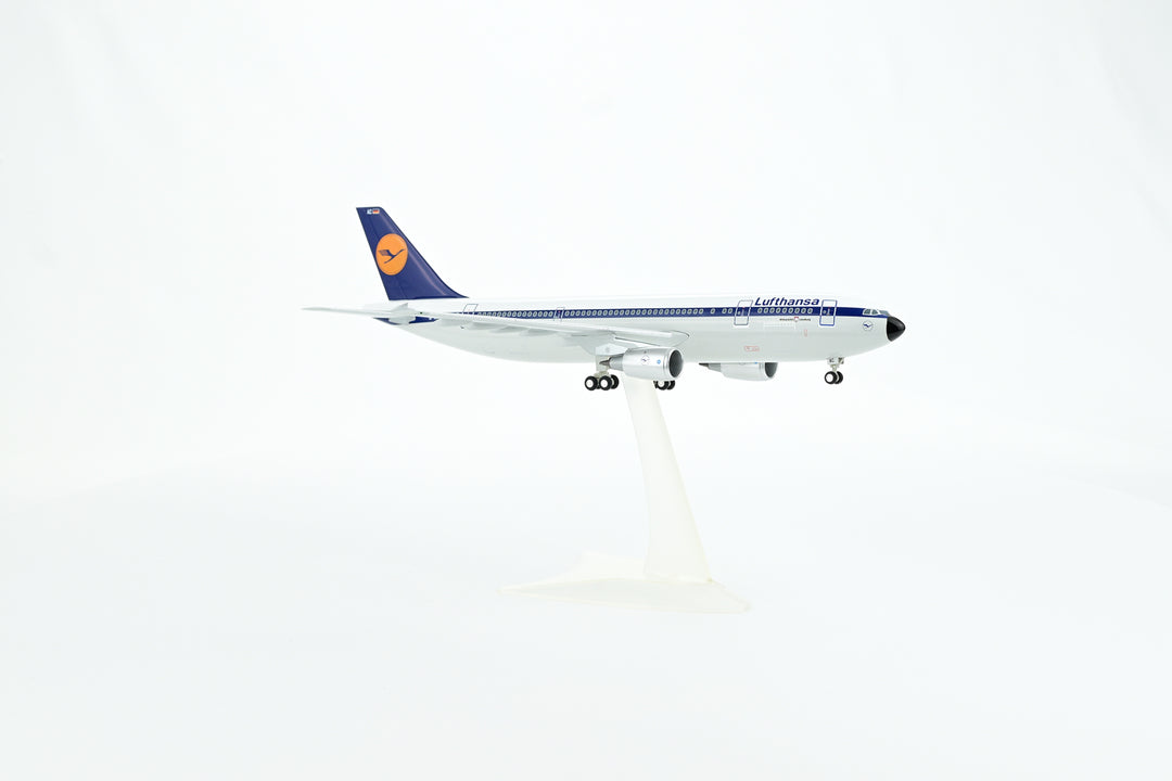 1:200 Lufthansa 300 D-AIAC