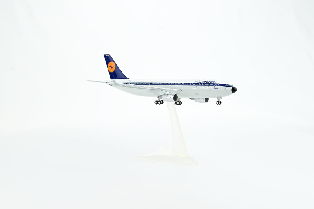 1:200 Lufthansa 300 D-AIAC