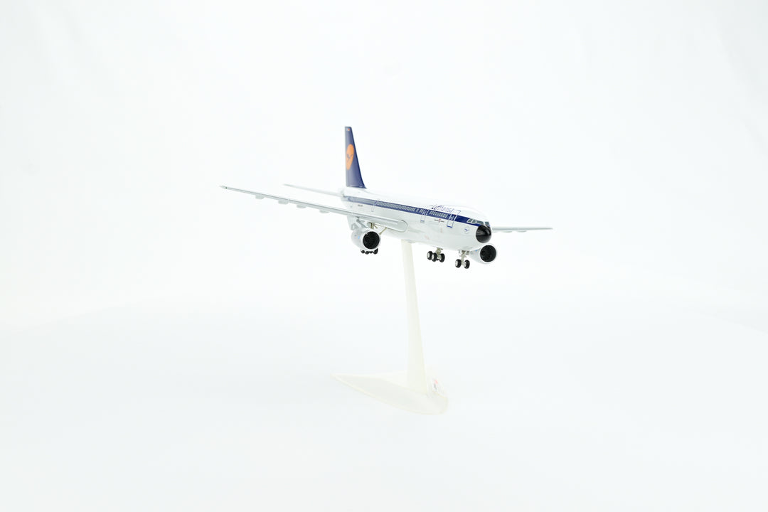 1:200 Lufthansa 300 D-AIAC