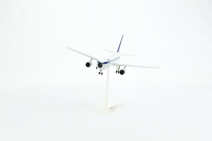 1:200 Lufthansa 300 D-AIAC