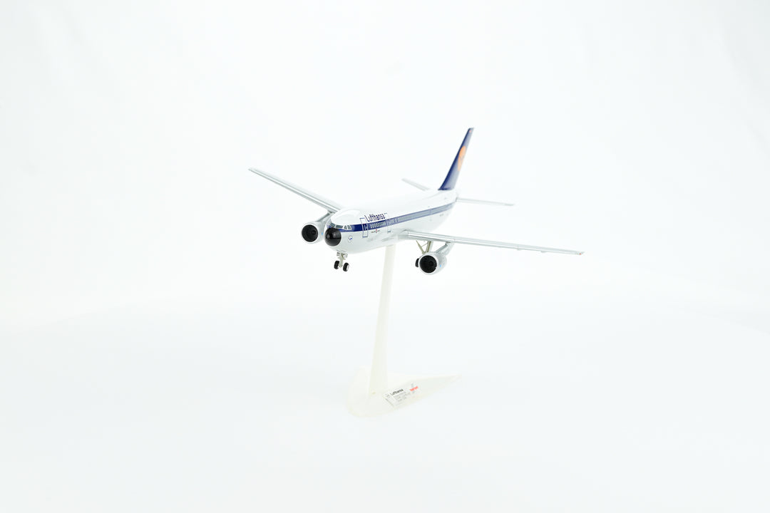 1:200 Lufthansa 300 D-AIAC