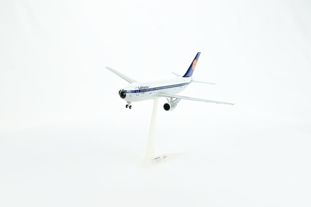 1:200 Lufthansa 300 D-AIAC