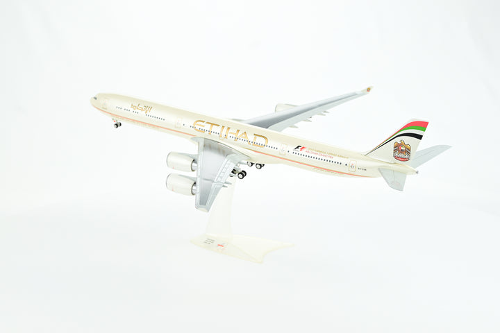 1:200 Etihad 340-600 F1 2013 A6-EHK