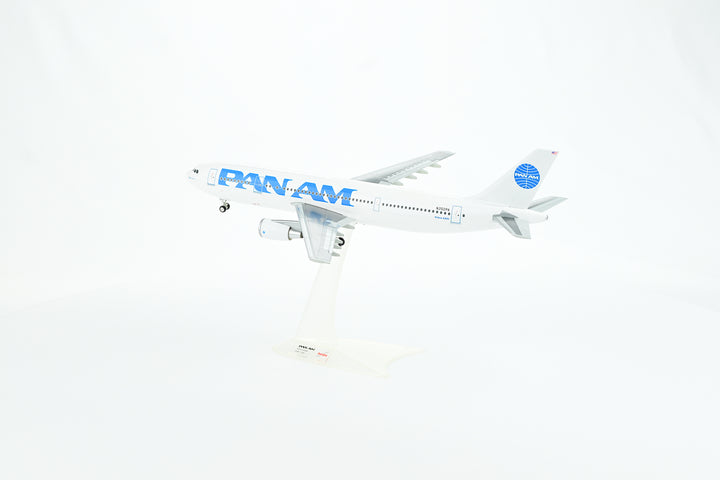 1:200 PAN AM 300 N202PA