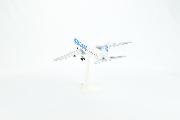 1:200 PAN AM 300 N202PA