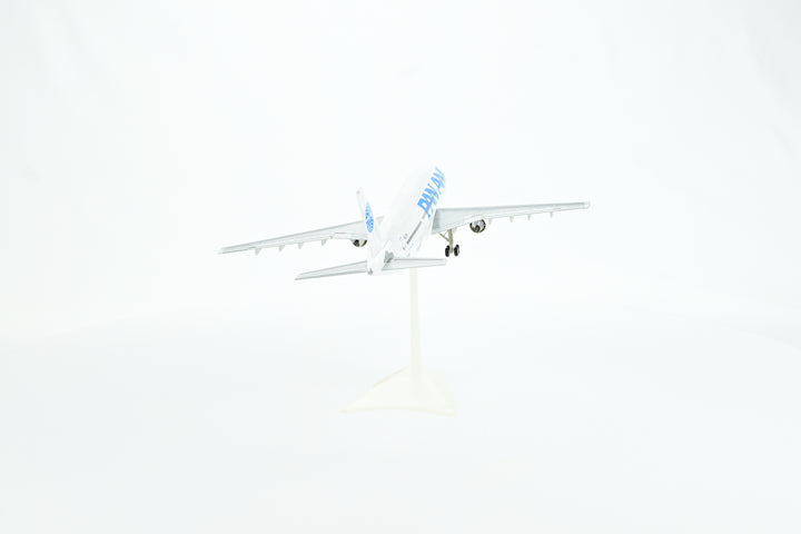 1:200 PAN AM 300 N202PA