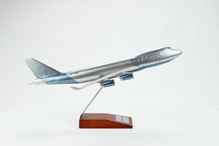 1:200 Sky Gates 747-400F