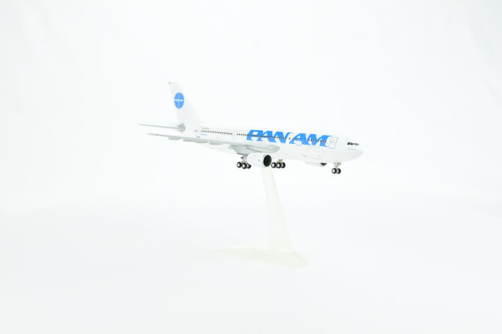 1:200 PAN AM 300 N202PA