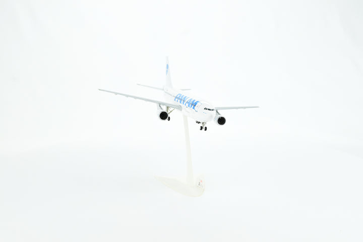 1:200 PAN AM 300 N202PA