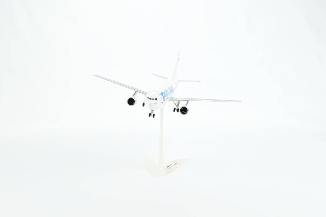 1:200 PAN AM 300 N202PA