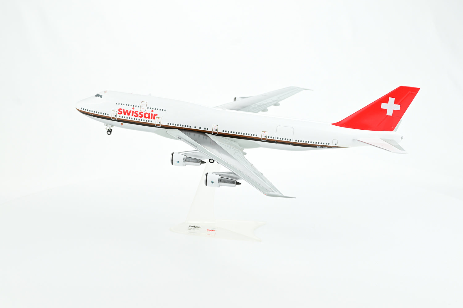 1:200 Swiss Air Boeing B747-300 One Piece Model – HeroPlane