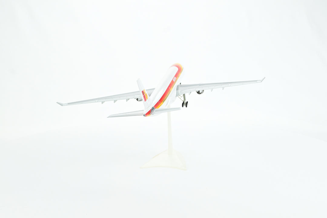 1:200 IBERIA 330-300 EC-LUB