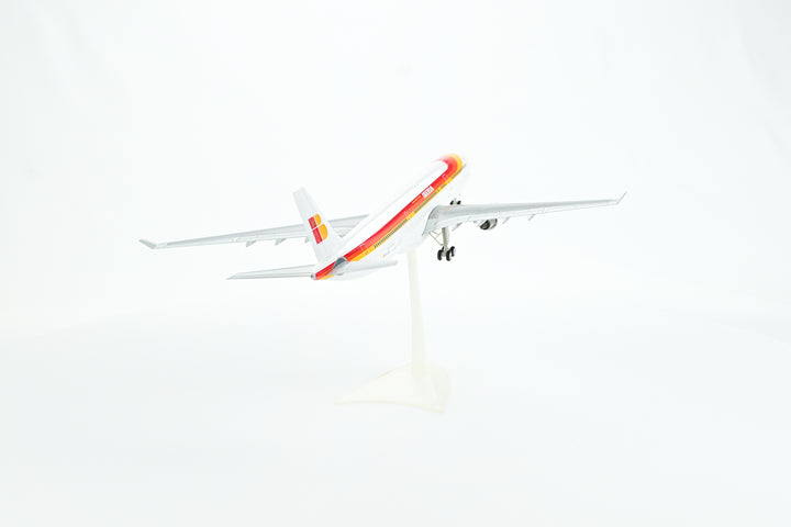 1:200 IBERIA 330-300 EC-LUB