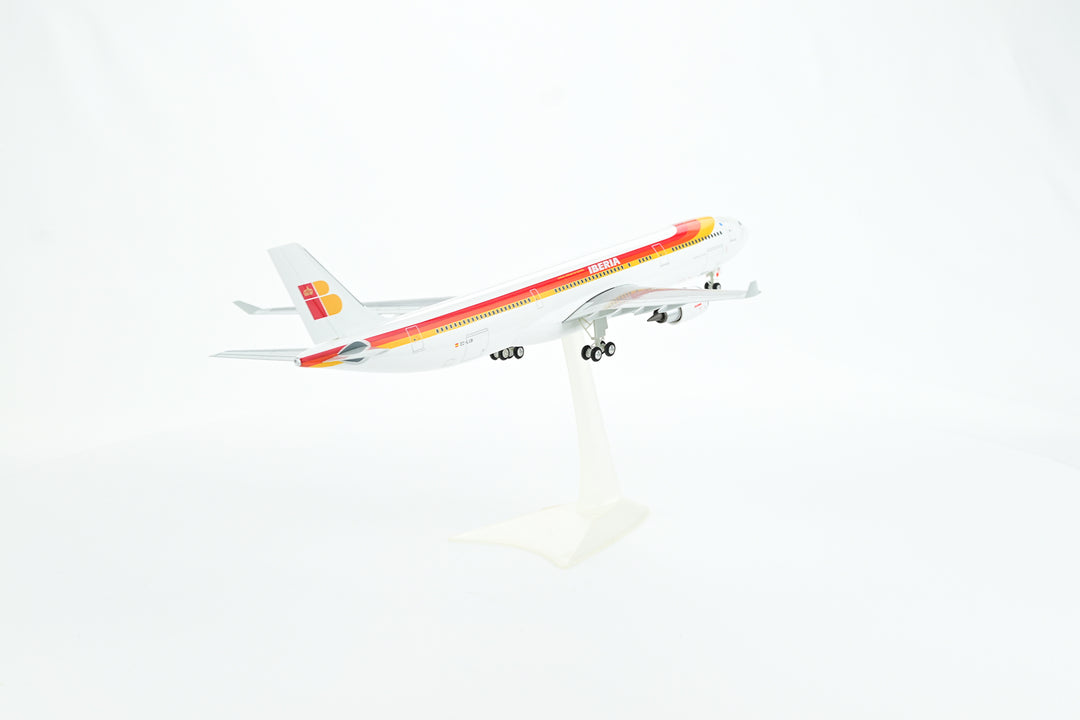 1:200 IBERIA 330-300 EC-LUB