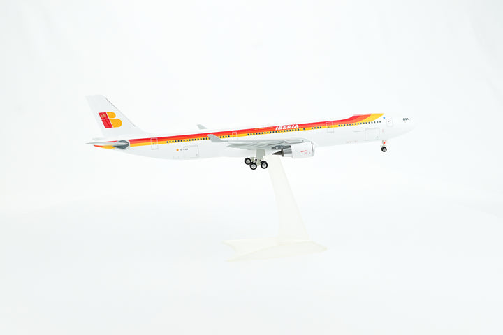 1:200 IBERIA 330-300 EC-LUB