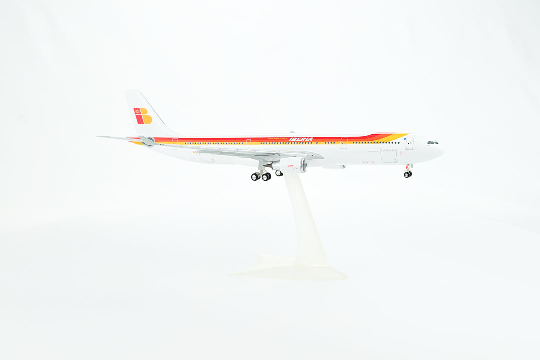 1:200 IBERIA 330-300 EC-LUB