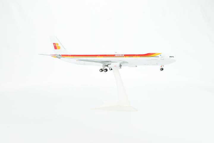 1:200 IBERIA 330-300 EC-LUB