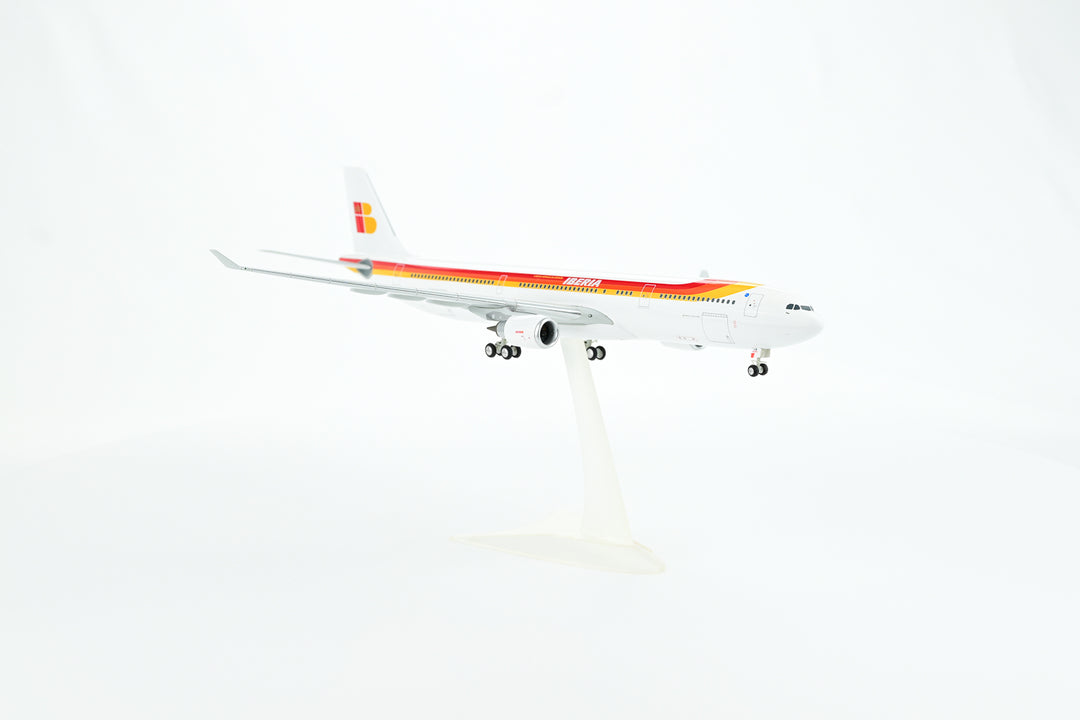 1:200 IBERIA 330-300 EC-LUB