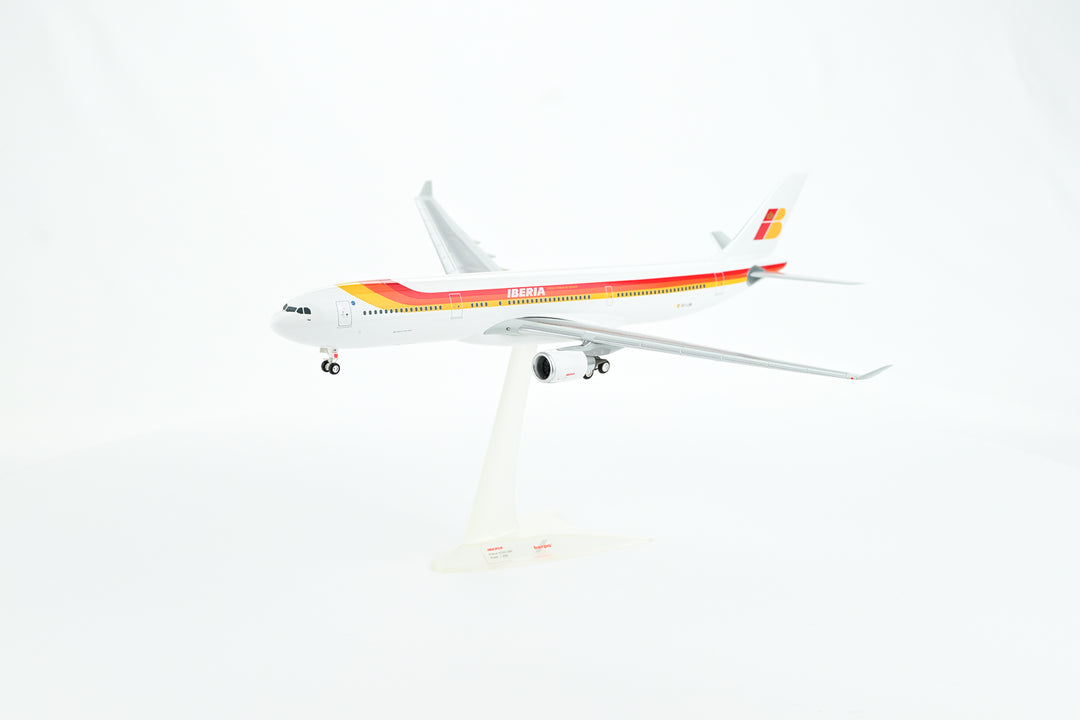 1:200 IBERIA 330-300 EC-LUB