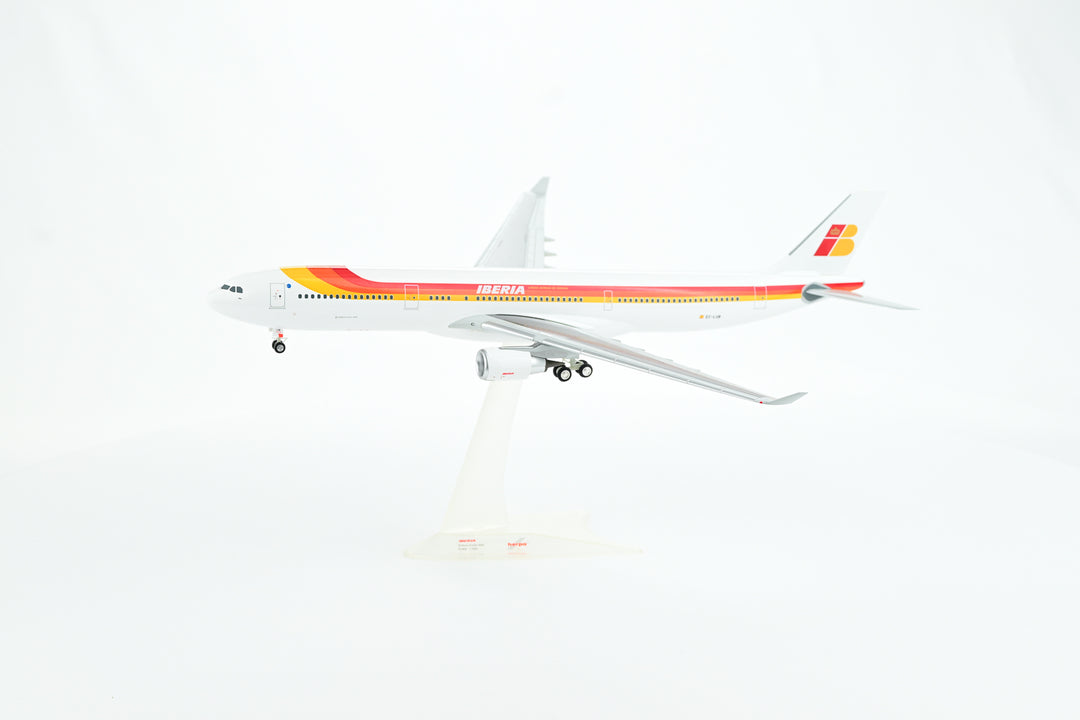 1:200 IBERIA 330-300 EC-LUB