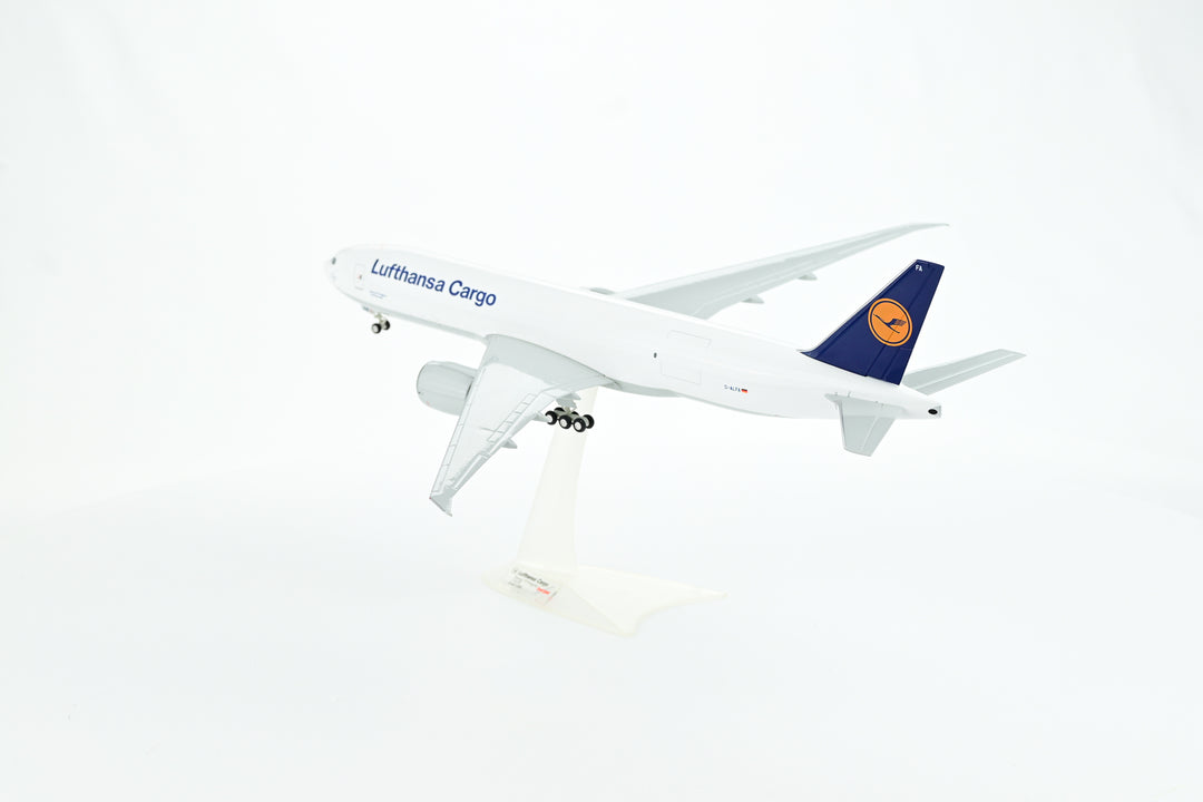 1:200 Lufthansa 777F D-ALFA