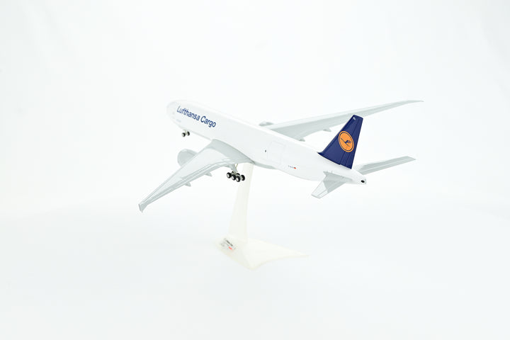 1:200 Lufthansa 777F D-ALFA