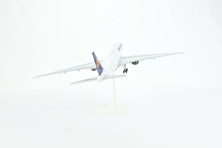 1:200 Lufthansa 777F D-ALFA