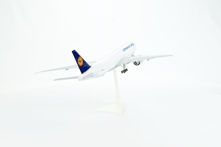 1:200 Lufthansa 777F D-ALFA