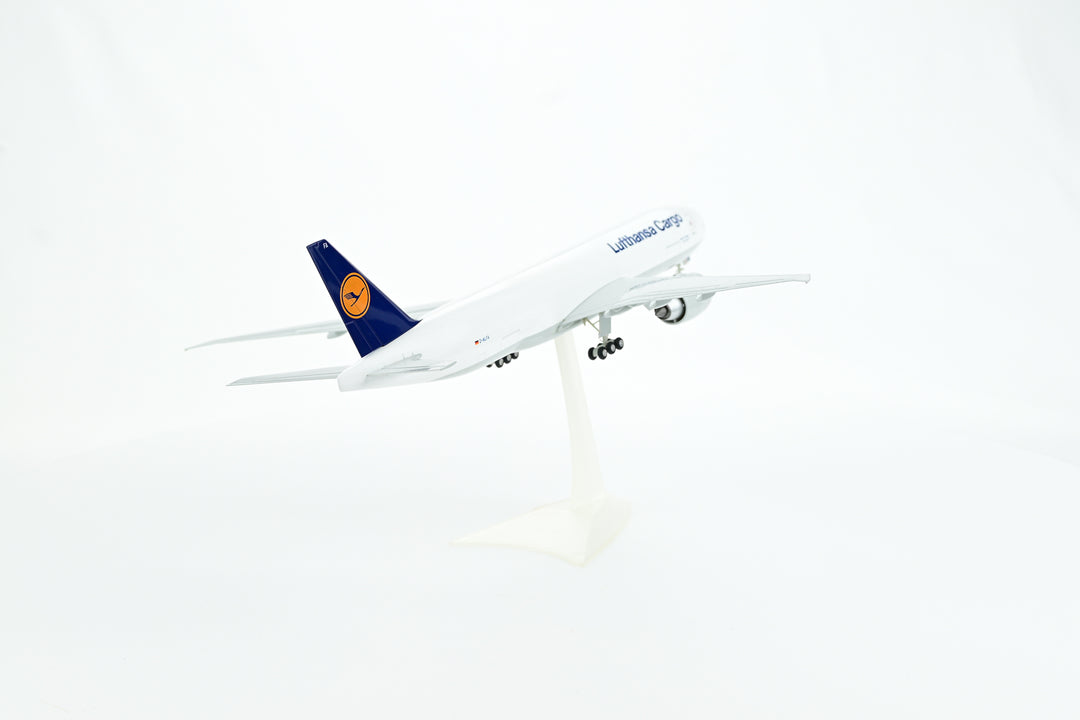 1:200 Lufthansa 777F D-ALFA