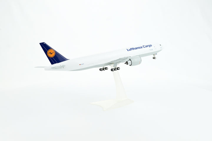 1:200 Lufthansa 777F D-ALFA