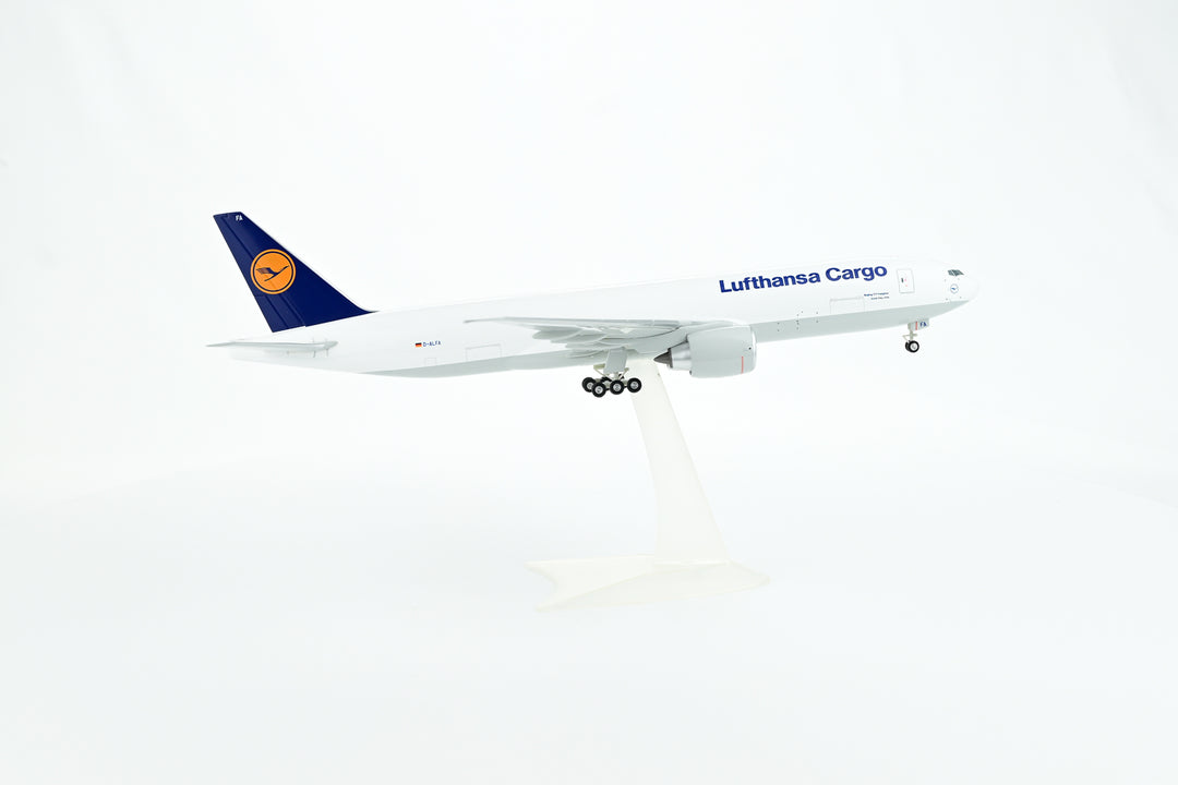 1:200 Lufthansa 777F D-ALFA