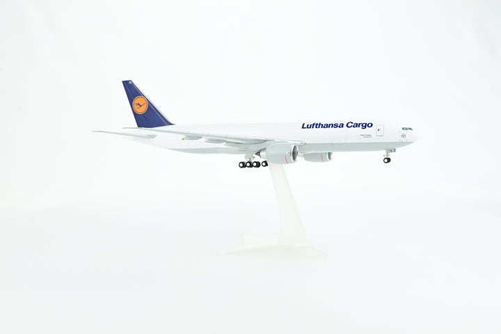 1:200 Lufthansa 777F D-ALFA