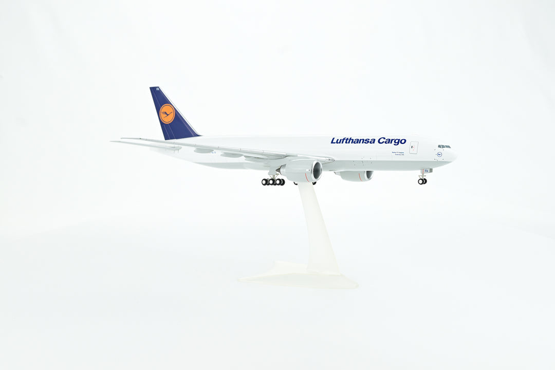 1:200 Lufthansa 777F D-ALFA