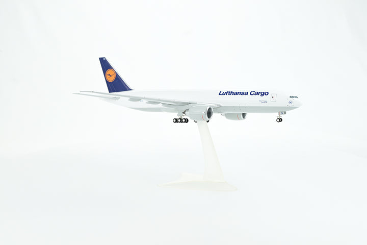 1:200 Lufthansa 777F D-ALFA