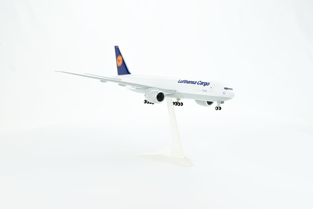 1:200 Lufthansa 777F D-ALFA