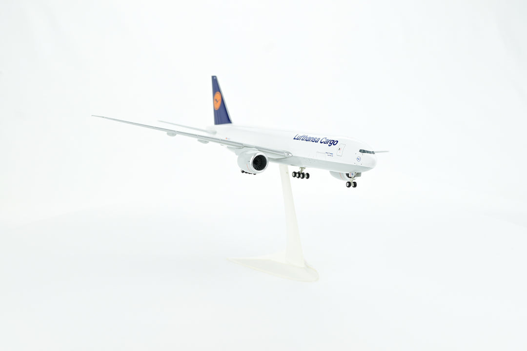 1:200 Lufthansa 777F D-ALFA