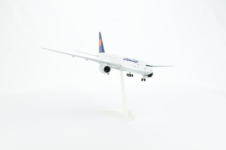 1:200 Lufthansa 777F D-ALFA