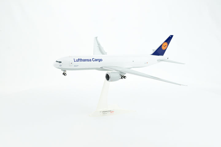 1:200 Lufthansa 777F D-ALFA