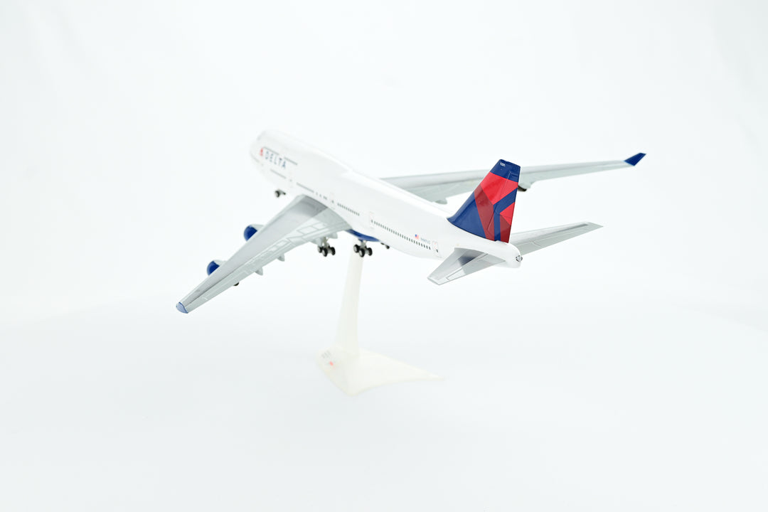 1:200 Delta Air Lines 747-400 N661US