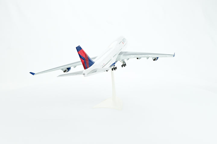 1:200 Delta Air Lines 747-400 N661US