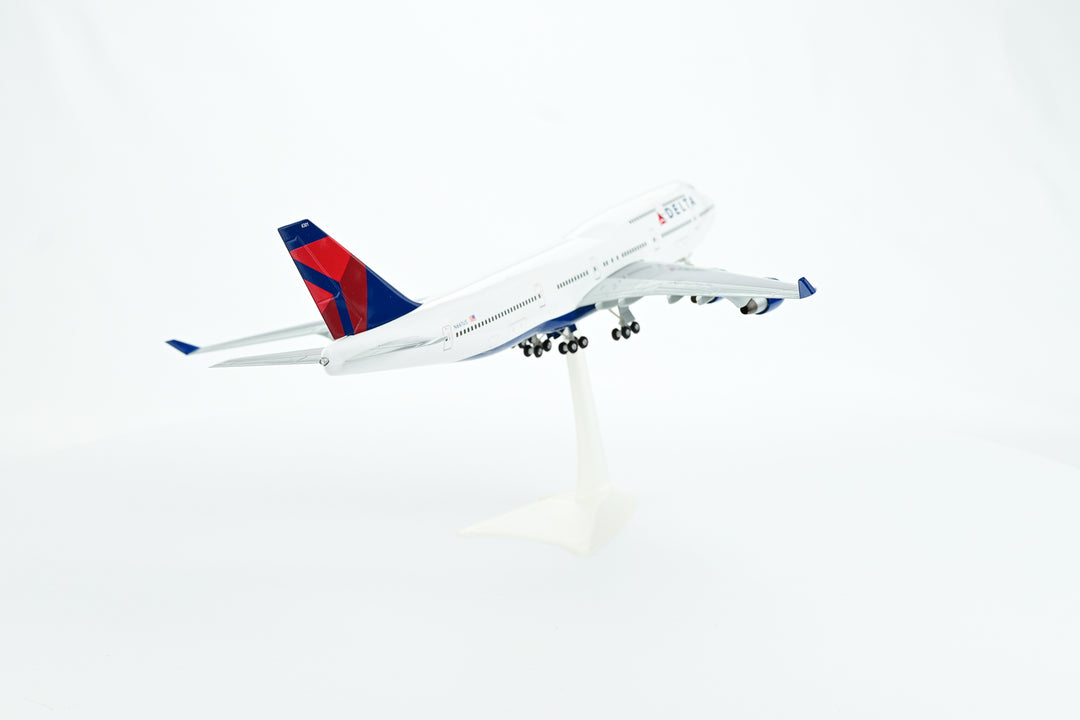 1:200 Delta Air Lines 747-400 N661US