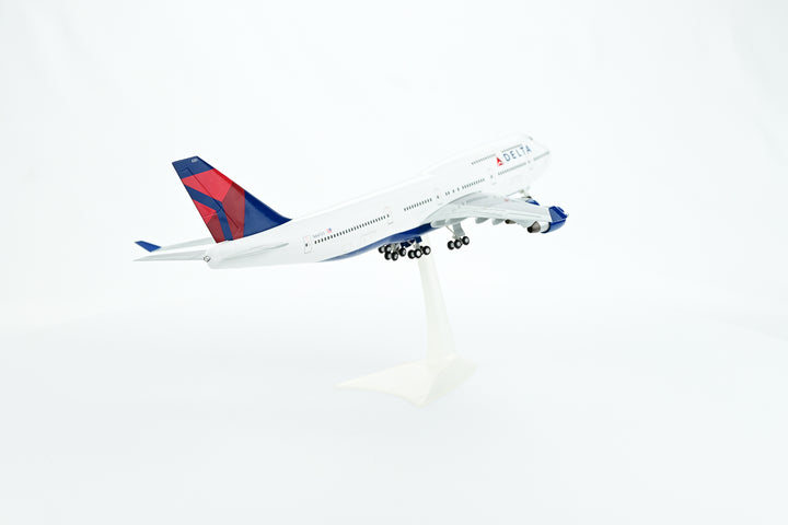 1:200 Delta Air Lines 747-400 N661US