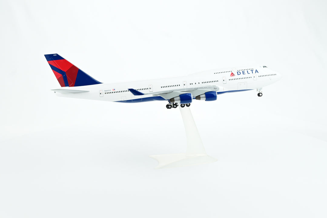 1:200 Delta Air Lines 747-400 N661US