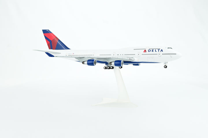 1:200 Delta Air Lines 747-400 N661US